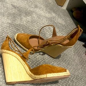 Aquazarra wedges Worn once. Comfortable stylish and elegant. Size 37.5.